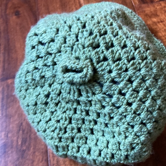 Green Knit Cap- Handmade in Peru - Picture 4 of 5